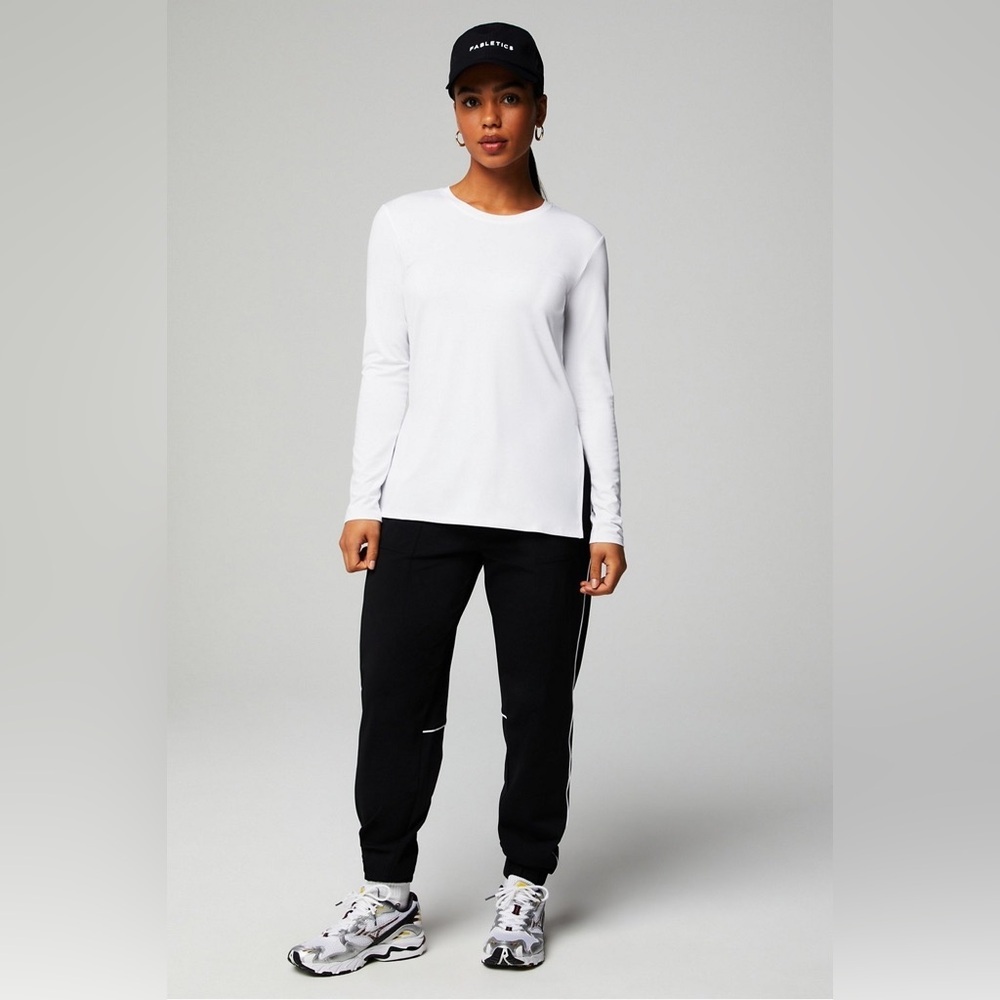 Fabletics Dry-Flex White Long-Sleeve Tunic NWT Me… - image 3